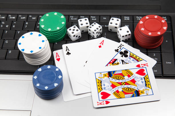 7 Tips on How to Play Poker with Friends Online for Free